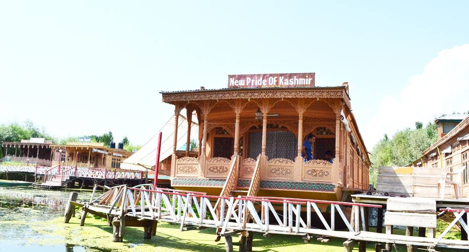 New Pride of Kashmir Houseboat, Srinagar 3